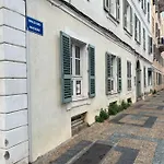 Hyper Centre アパート