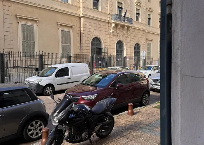 Hyper Centre Lägenhet